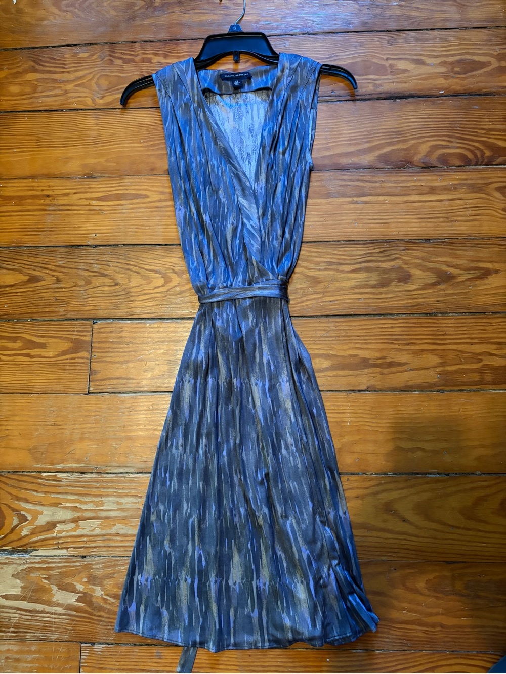Banana Republic Gray Wrap Around Sleeveless V-Neck Midi Dress
